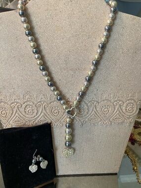 VTG PEARL Y NECKLACE WITH CRYSTAL HEART AND EARRINGS
